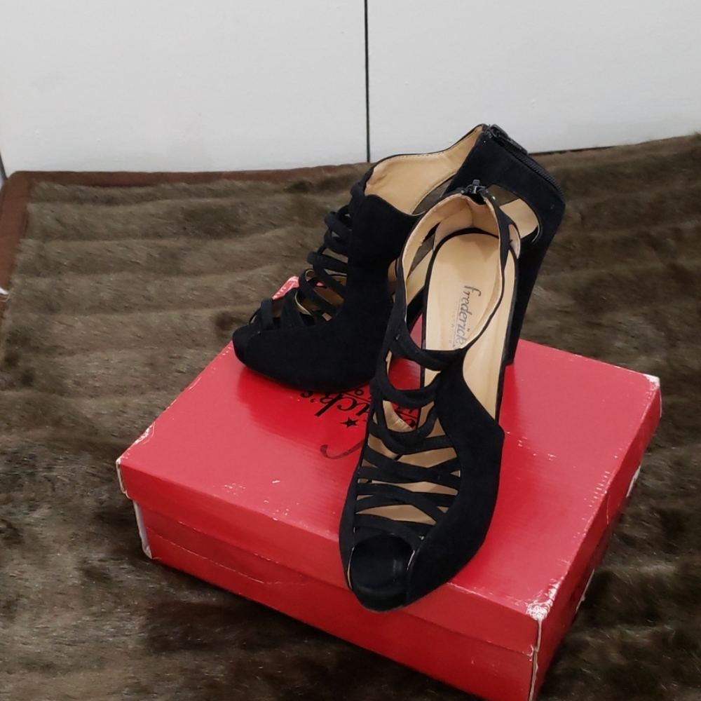 Heels - Picture 5 of 5